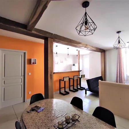 Logis De La Passerelle بيت للعطل Port-dʼEnvaux